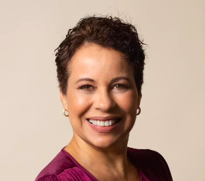 Dra. Walleska Bártolo sorrindo