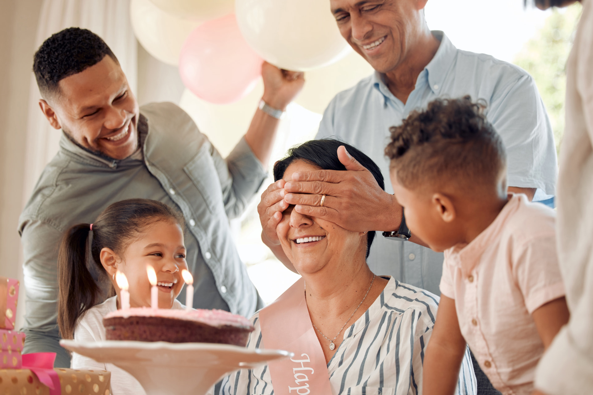 Aniversário em família com três gerações